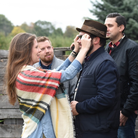 Meet your Posher, Runway - Picture 2 of 2